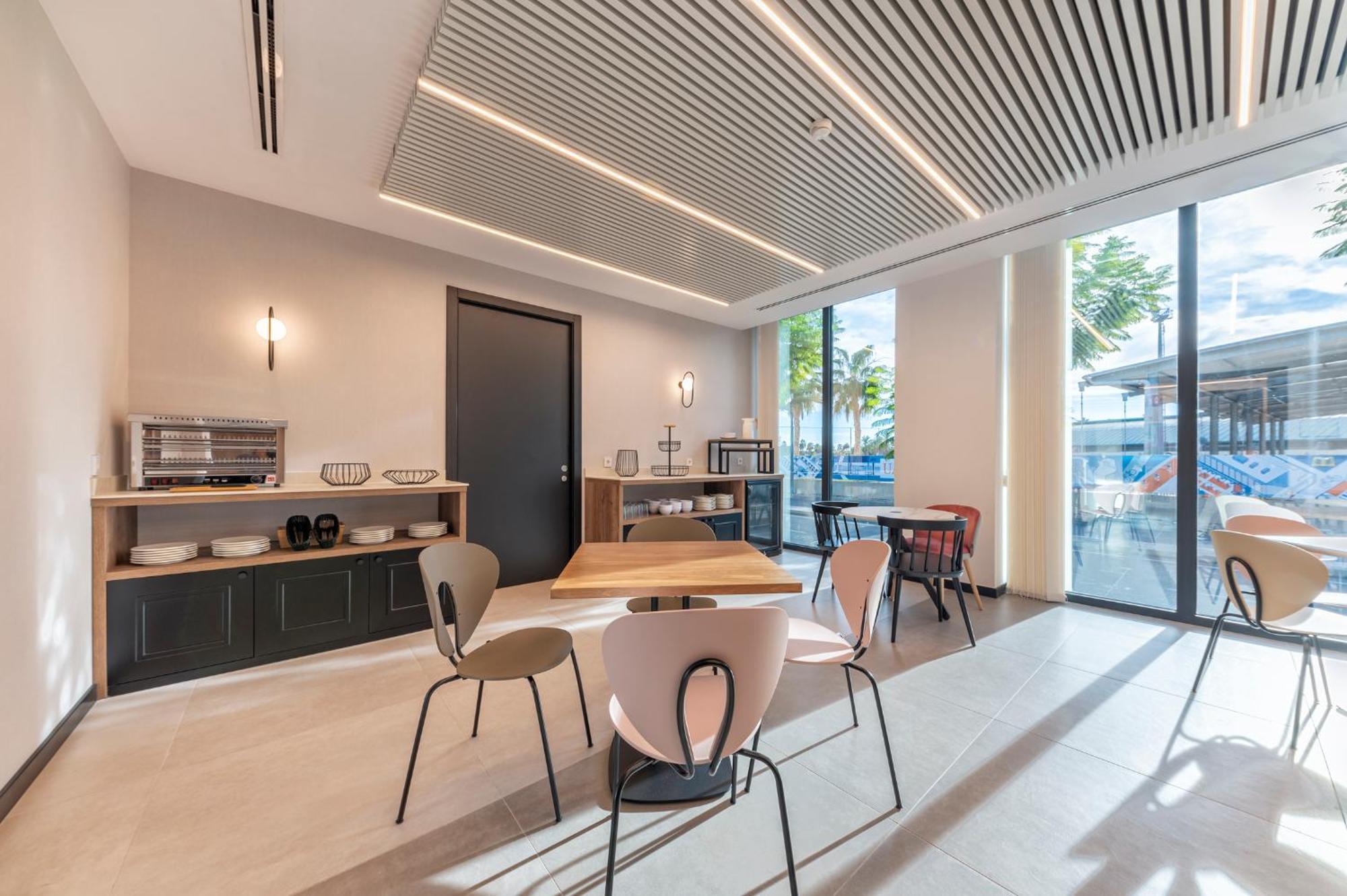 Universa Hoteles San Vicente Raspeig Ngoại thất bức ảnh